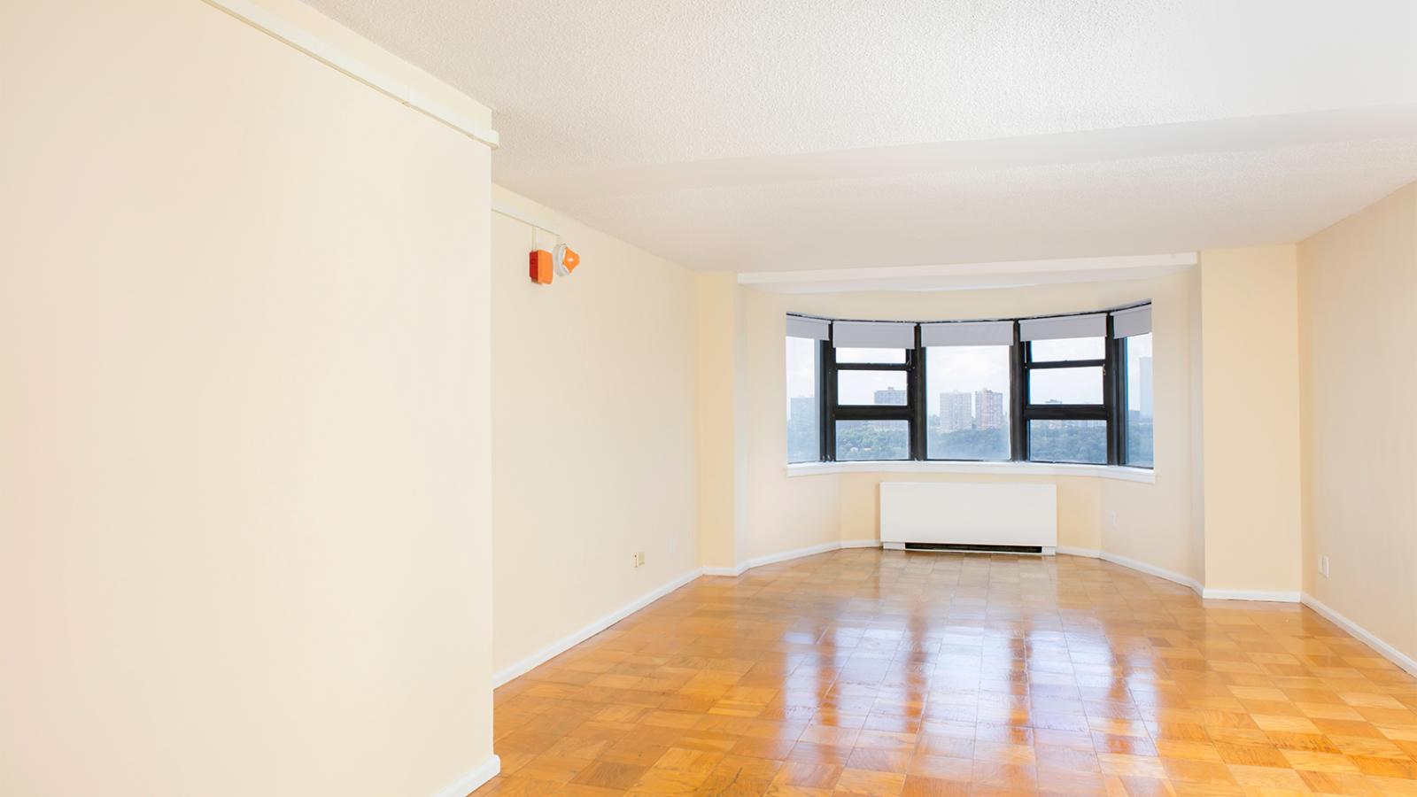 Tower 1 room with a view of the Hudson River