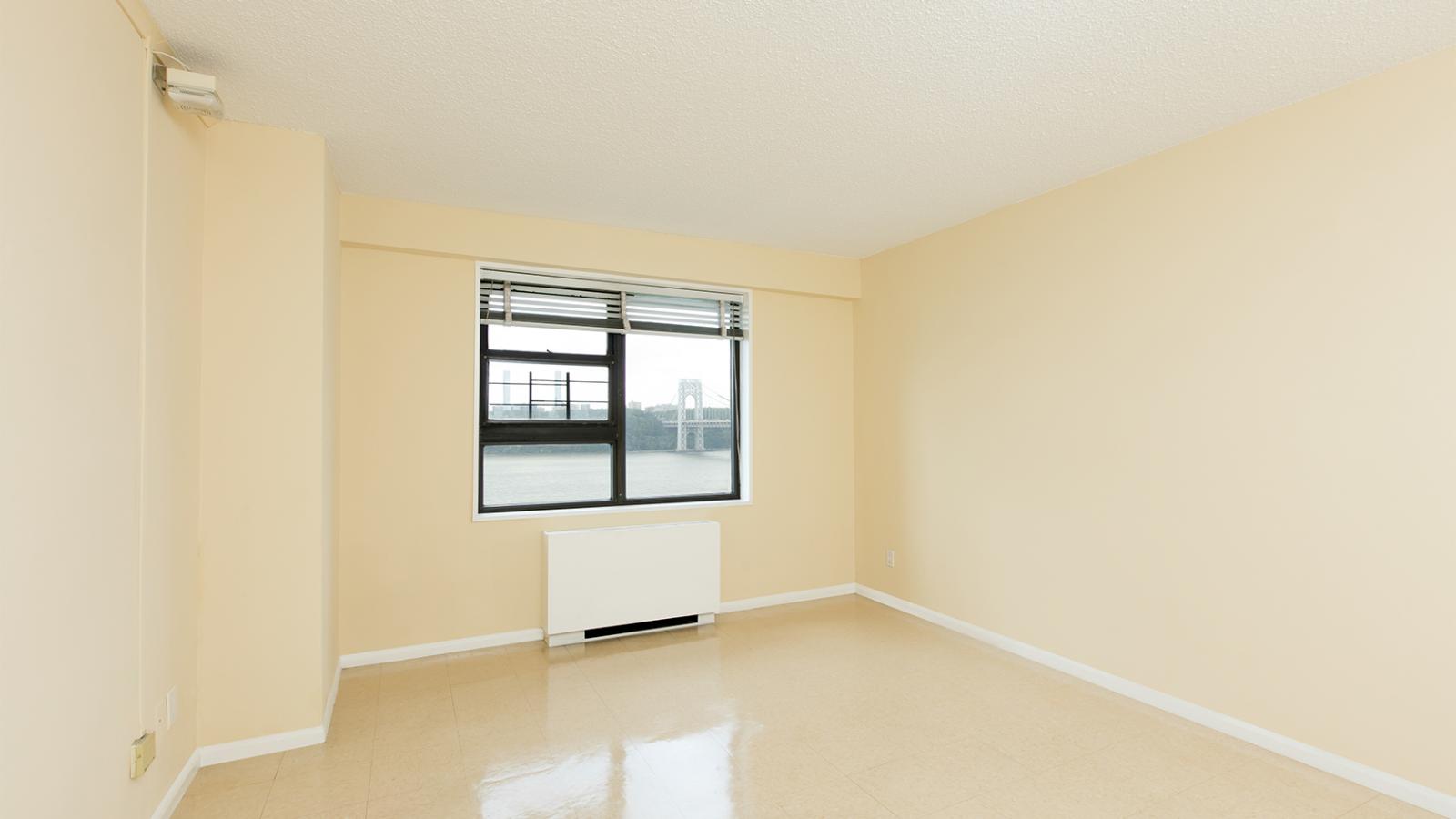 Tower 1 room with a view of the Hudson River