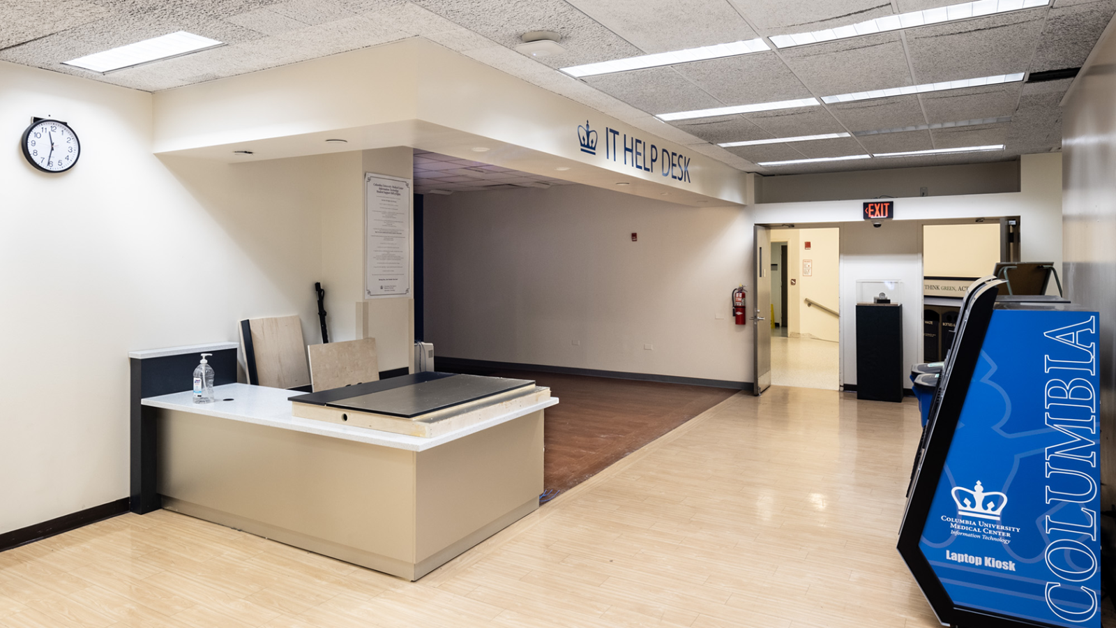 A before photo of the former CUIMC IT Help Desk location on Hammer 2