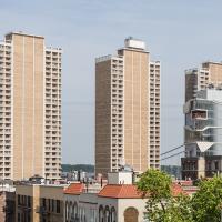 Towers and Vagelos Education Center